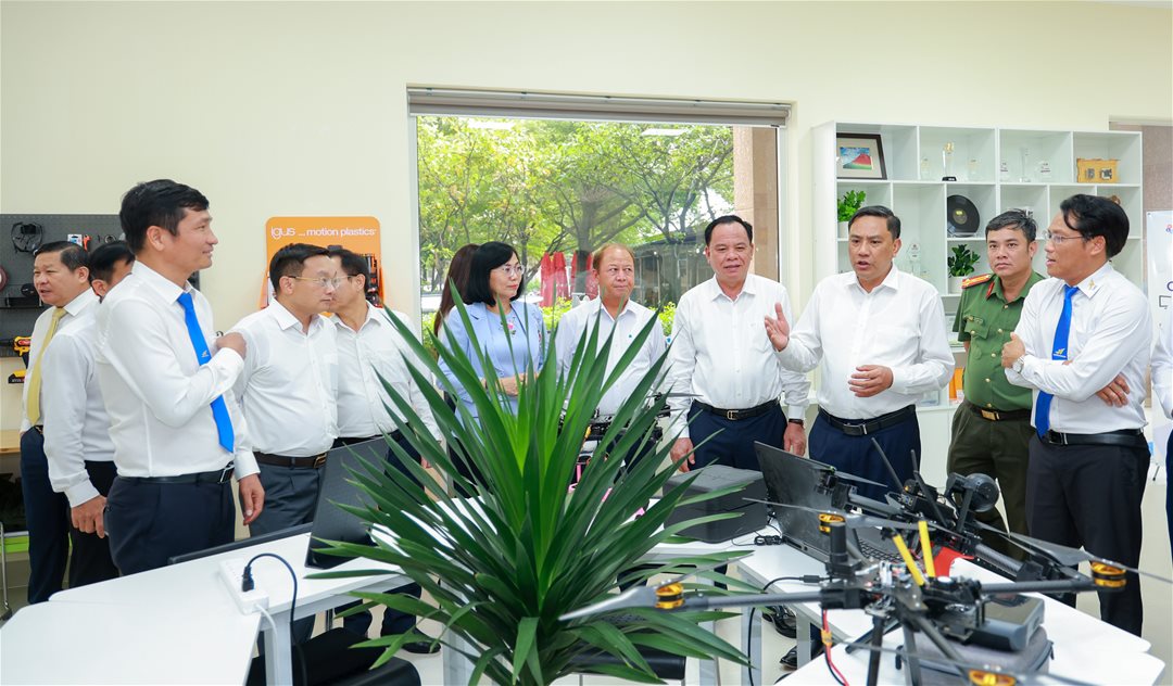 LHU – một trong ba điểm đến tìm hiểu mô hình chuyển đổi số và đổi mới sáng tạo tại Đồng Nai